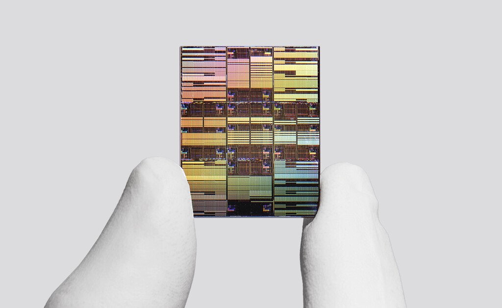 IBM presenta el primer chip del mundo con tecnología subnanométrica