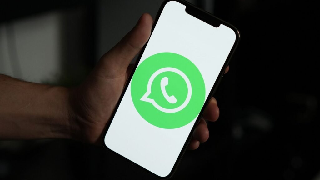 WhatsApp implementa nueva función para mostrar contactos en línea