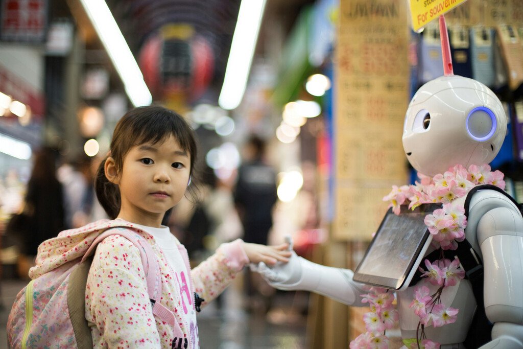 China regula la inteligencia artificial diseñada para simular interacciones humanas