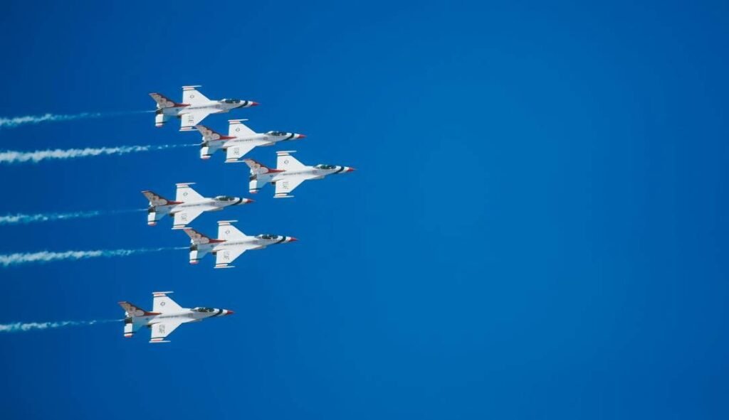 Dos miembros de la Fuerza Aérea de EE.UU. condenados por robo cibernético de más de 2 millones de dólares