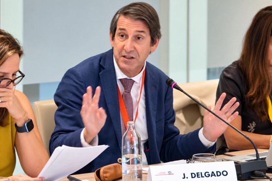 La inteligencia artificial facilita el delito y complica la responsabilidad penal, advierte un magistrado
