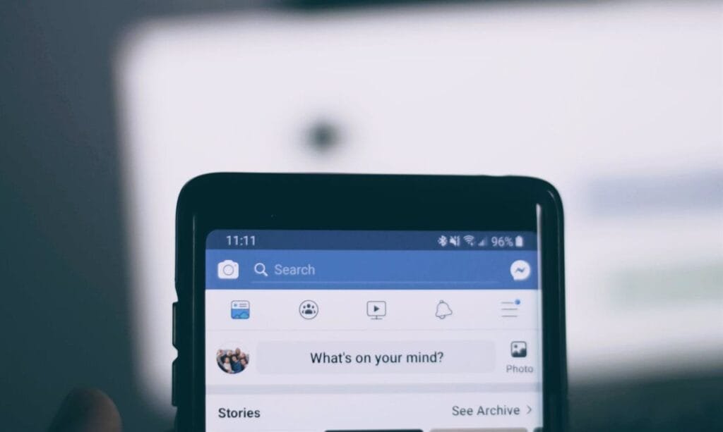 Meta recompensa con 100.000 dólares el hallazgo de una vulnerabilidad en la plaforma de anuncios de Facebook