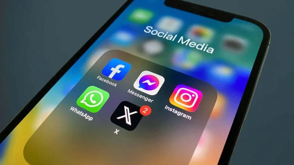 A X (Twitter) no le gusta esta plataforma de mensajería y ahora bloquea sus enlaces