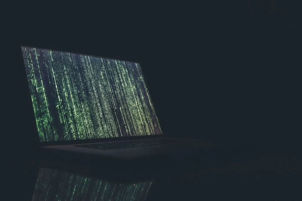 Alertan del riesgo de convertir archivos online: puede instalar un ransomware e incluso robar la identidad de la víctima