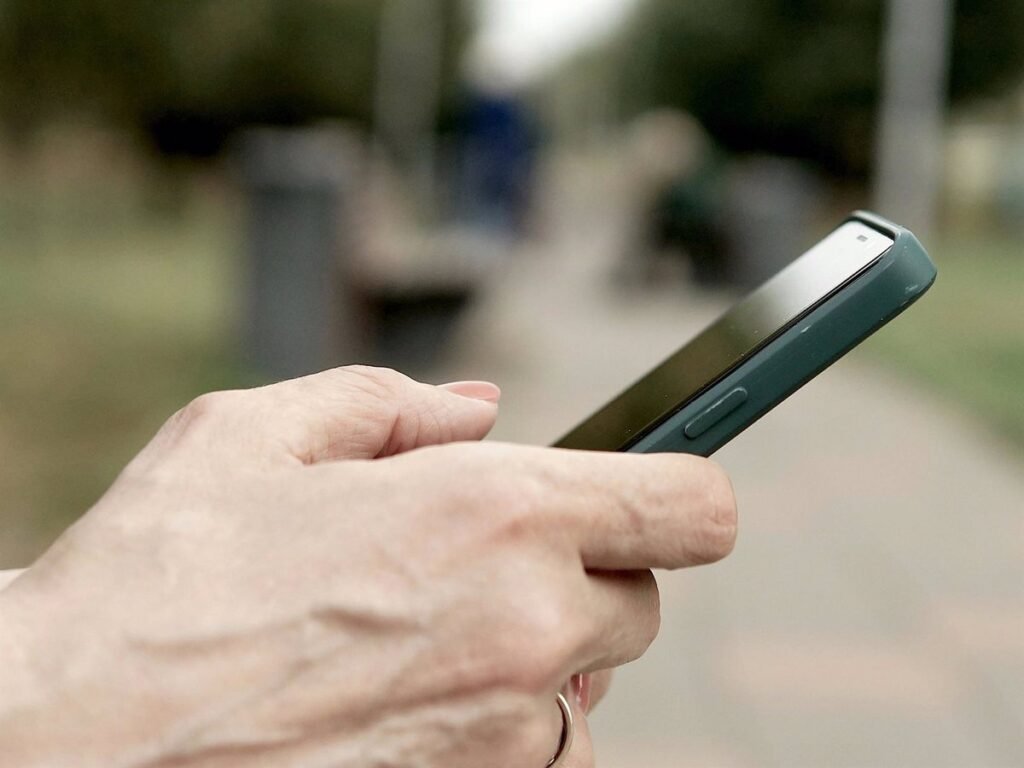 Google alertará de las llamadas de fraude bancario que usan la pantalla compartida