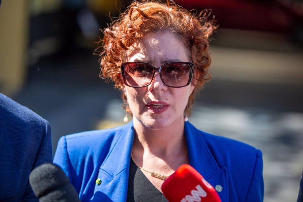 La diputada bolsonarista Carmen Zambelli, condenada a diez años de prisión por 'hackear' un órgano judicial