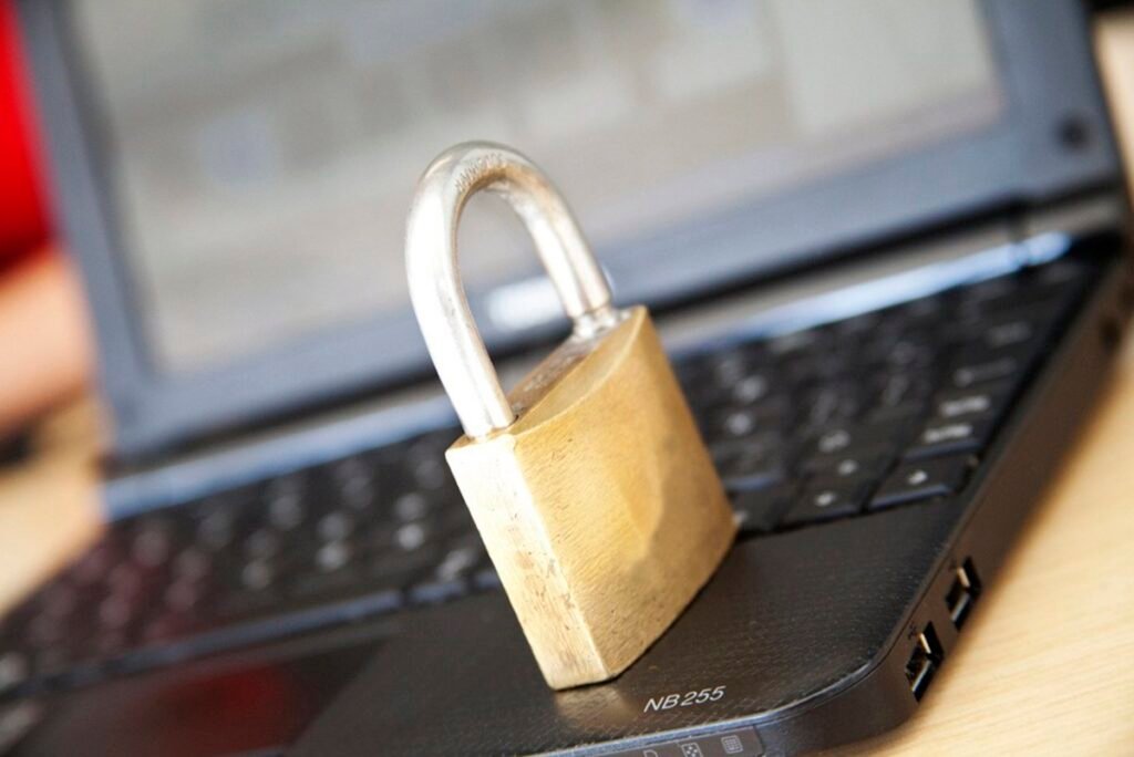 Municipios andaluces acogen la Experiencia Incibe del Gobierno para concienciar a los vecinos sobre ciberseguridad