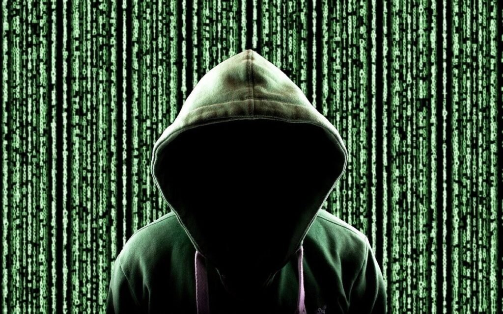 Alertan de un nuevo método de estafa en WhatsApp: roban tu cuenta a través de videollamada para pedir bizums