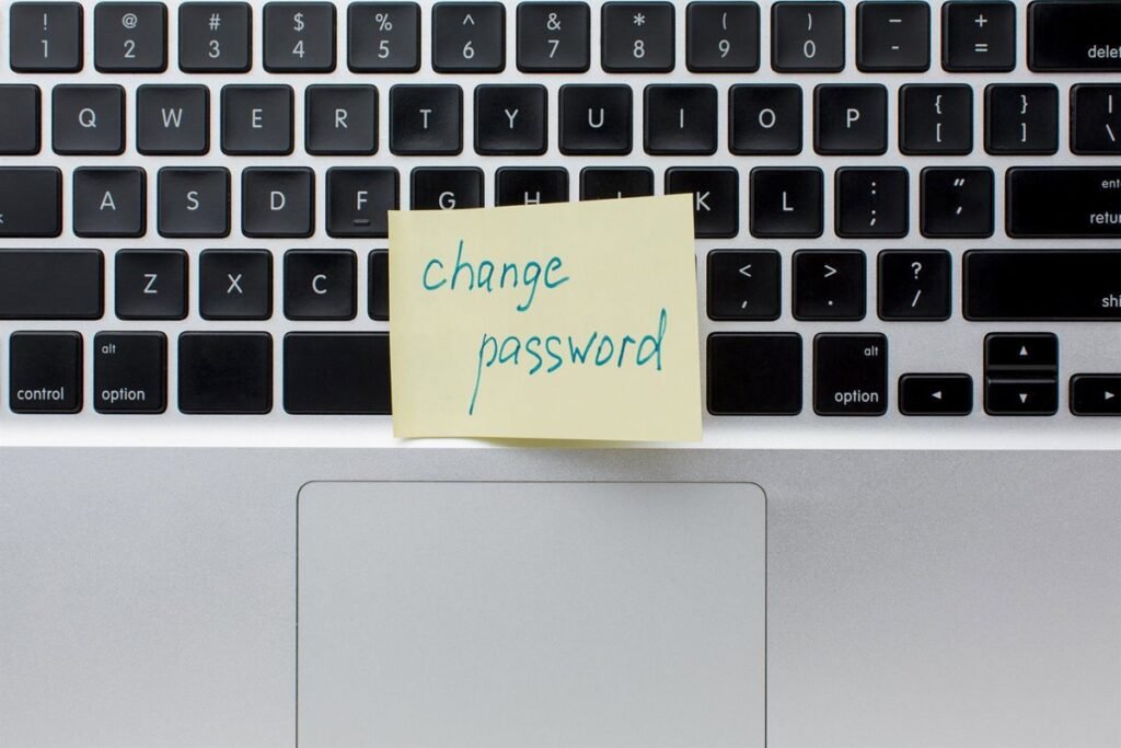 Contraseñas, 'passkeys' y autenticación multifactor: cuáles son tus opciones de seguridad y qué utilizar en cada caso