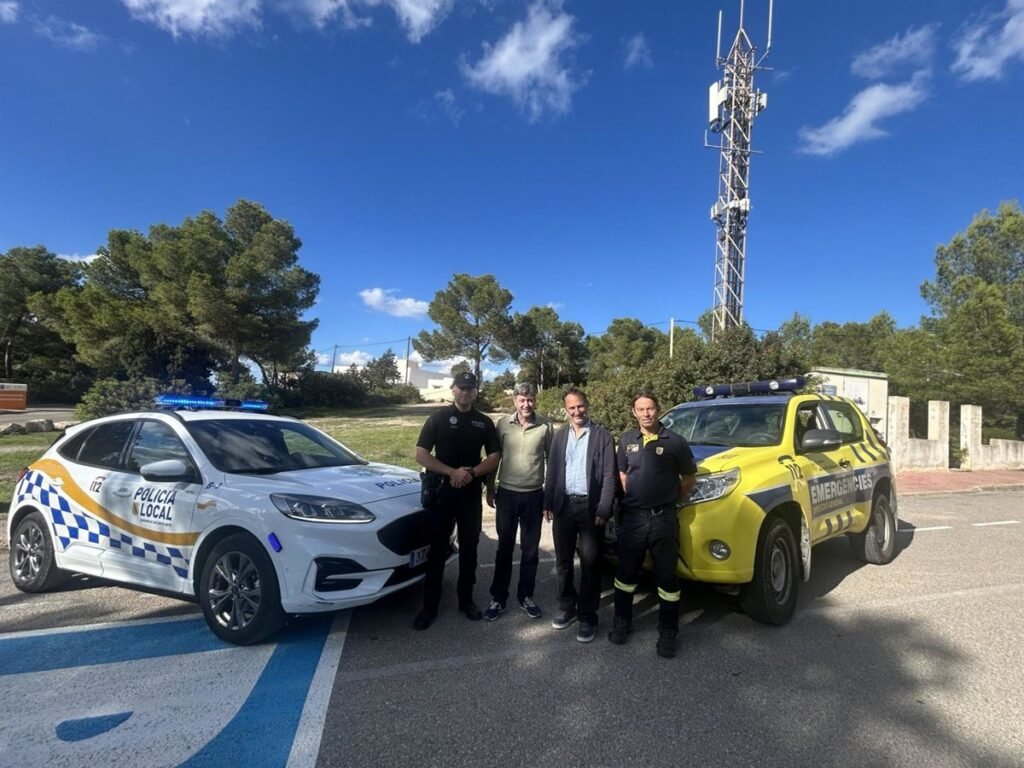 El Govern instala una antena TetraIB en Portinatx para blindar la conexión y la seguridad de la costa norte de Ibiza