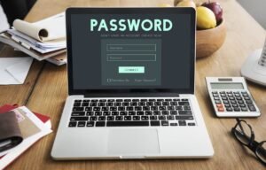 Campañas de robo de contraseña, fallos de configuración o 'malware': seis riesgos críticos en gestores de contraseñas