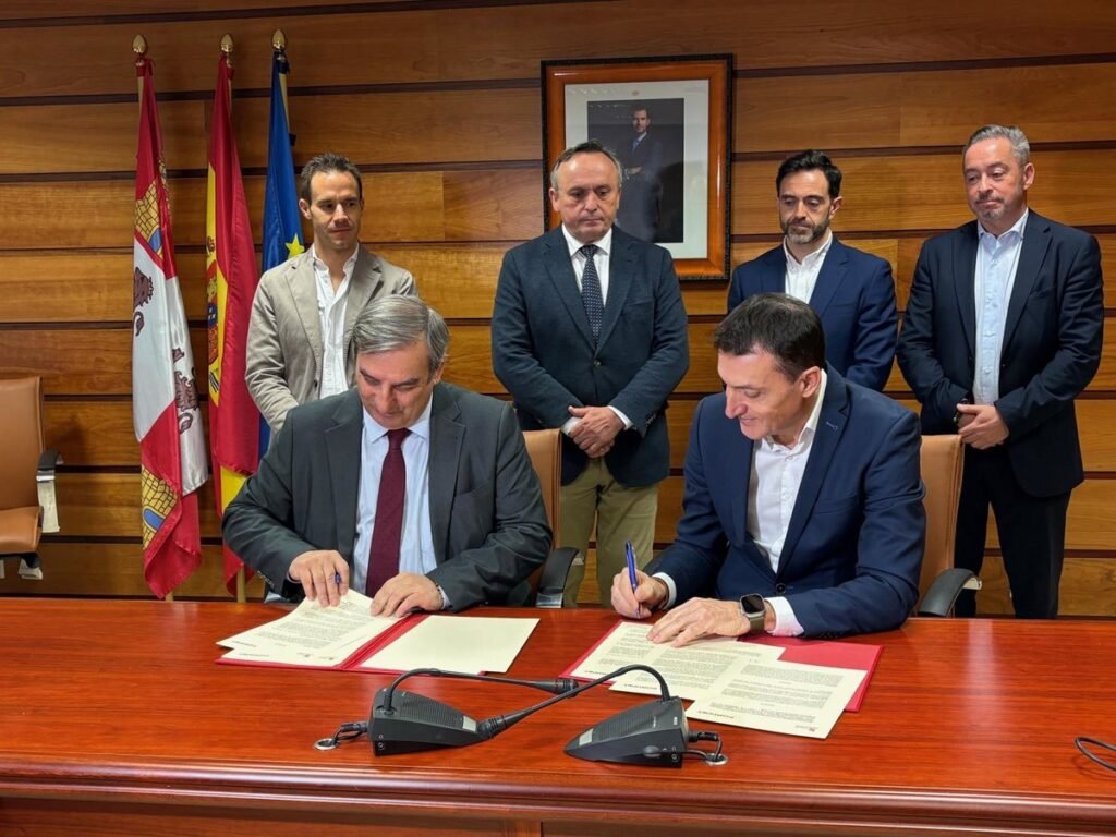 CyL "refuerza" formación y sensibilización en ciberseguridad al ciudadano a través de charlas y seminarios