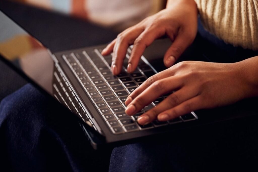 Microsoft fortalece la seguridad en Windows con avisos sobre apps que intentan acceder a recusos sensibles