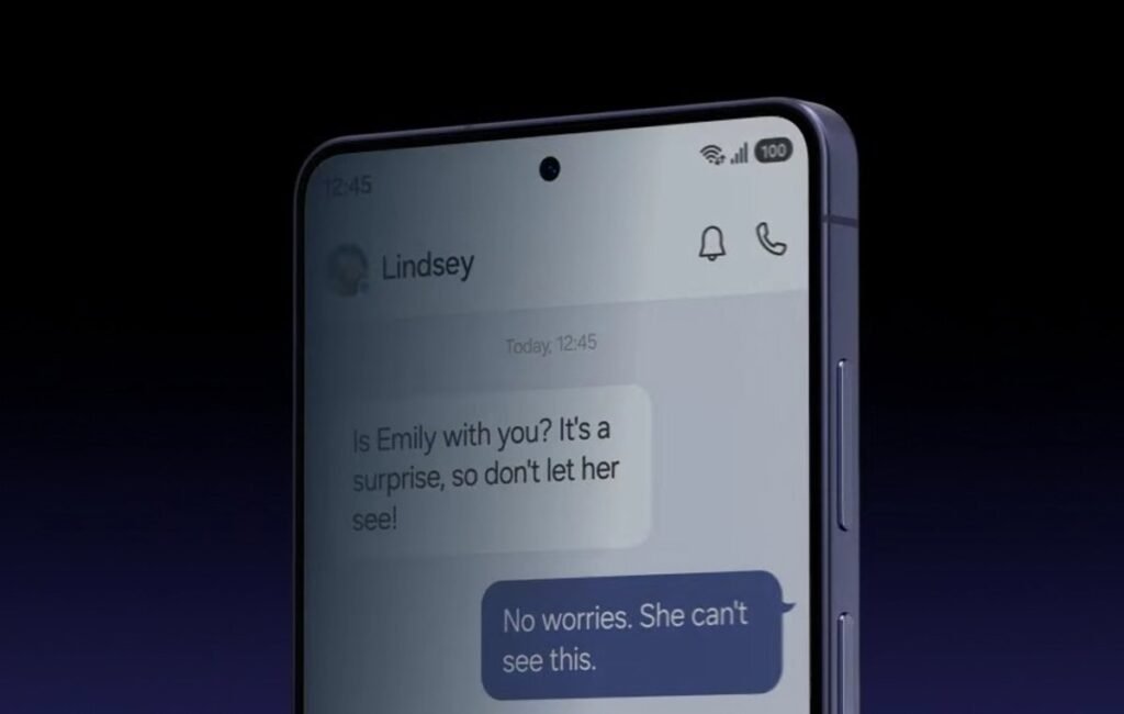 La nueva ansiedad digital: 8 de cada 10 españoles temen que alguien mire la pantalla de su móvil en espacios públicos