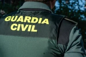 La Guardia Civil investiga en Tenerife a una mujer por una estafa bancaria bajo el método del 'falso gestor'